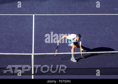 März 17, 2019: Roger Federer (SUI) in Aktion, wo er von Dominic Thiem (AUT) 6-3, 3-6, 7-5 im Finale der BNP Paribas Open in Indian Wells Tennis Garden im kalifornischen Indian Wells besiegt wurde. Â© Mal Taam/TennisClix/CSM Stockfoto