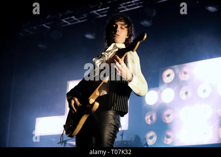 Venaria, Italien. 16 Mär, 2019. Mit ihrer Tour "Der Tanz des Lebens" der Römischen rock Gruppe Maneskin auf der Bühne der Concordia Theater in Venaria, Turin, Italien. Credit: Bruno Brizzi/Pacific Press/Alamy leben Nachrichten Stockfoto