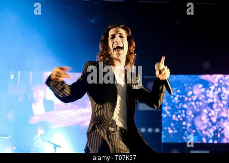 Venaria, Italien. 16 Mär, 2019. Mit ihrer Tour "Der Tanz des Lebens" der Römischen rock Gruppe Maneskin auf der Bühne der Concordia Theater in Venaria, Turin, Italien. Credit: Bruno Brizzi/Pacific Press/Alamy leben Nachrichten Stockfoto