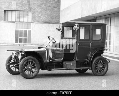 Verkehr/Transport, Auto, Fahrzeug Varianten, Panhard et Levassor 15CV, Baujahr: 1912, Ansicht von links, Automobil Museum Turin, Italien, 1960er Jahre, Additional-Rights - Clearance-Info - Not-Available Stockfoto