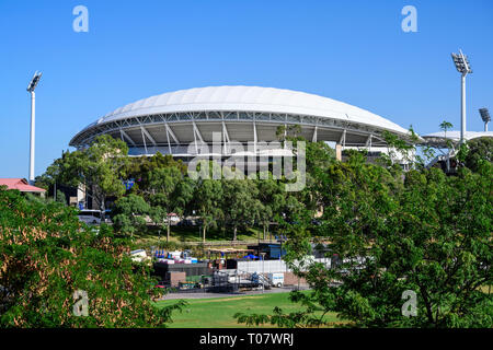 Blick auf Adelaide Oval Cricket und Sportplatz, ab Adelaide Festival Centre, Adelaide, South Australia. Stockfoto