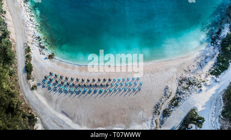 Luftaufnahme von Porto Vathy Strand. Insel Thassos, Griechenland Stockfoto