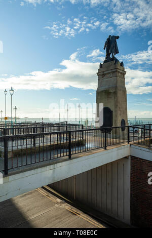 Boer War Memorial direkt an der Meeresküste von Brighton, East Sussex, England. Stockfoto