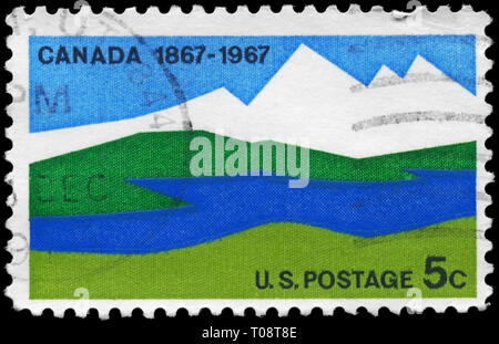 USA - ca. 1967: einen Stempel in den USA gedruckten zeigt kanadischen Landschaft, Kanada 100 Problem, ca. 1967 Stockfoto