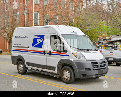 Neue Moderne US Postal Service Delivery Van Oder Mail Truck Auf Einer ...