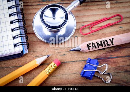 Familie Text auf Bleistift Stockfoto