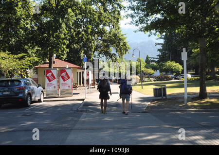 Die Hauptstraße in Hamner Springs auf Neuseelands Südinsel. Die Stadt ist berühmt für seine heißen Quellen. Es hat auch viele andere Attraktionen. Stockfoto