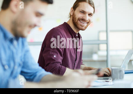 Manager in Freizeitmode Stockfoto