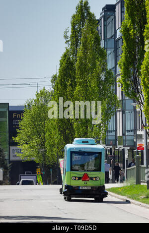 Die 100% fahrerlose Elektrofahrzeug Mobilitätslösung mit eingebauten Access ram funktioniert ohne zusätzliche Infrastruktur erforderlich. Kista, Stockholm Stockfoto