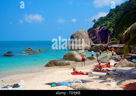 Menschen im Silver Beach, Chrystal Bay, Koh Samui, Golf von Thailand, Thailand Stockfoto