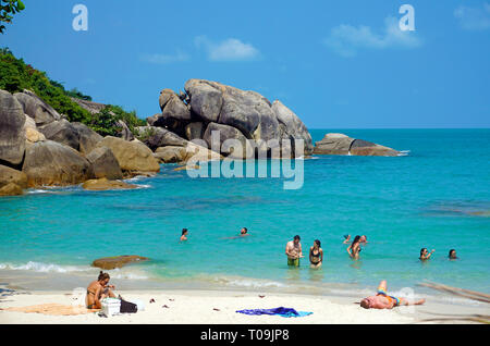 Menschen im Silver Beach, Chrystal Bay, Koh Samui, Golf von Thailand, Thailand Stockfoto