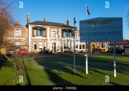 Die Außenseite des Brinsworth Haus in Twickenham, London. Wohn-/Pflegeheim für pensionierte Schauspieler/Schauspieler/Schauspielerinnen. Großbritannien (104) Stockfoto