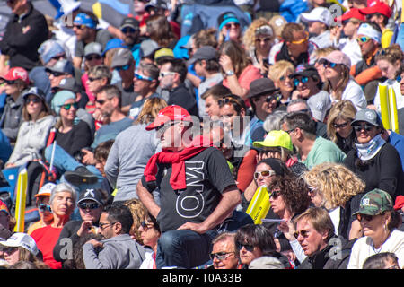 Soldeu-El Tarter, Andorra. 17. Mär 2019. FANS IM SOLDEU STADION Tribüne für die Ski-WM 2019. Quelle: Martin Silva Cosentino/Alamy leben Nachrichten Stockfoto