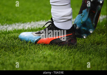 Mailand, Italien. 14 Mär, 2019. Makoto Hasebe (Frankfurt) Fußball: UEFA Europa League Runde 16 Spiel zwischen Inter Mailand 0-1 Eintracht Frankfurt an Giuseppe Meazza in Mailand, Italien. Credit: Itaru Chiba/LBA/Alamy leben Nachrichten Stockfoto