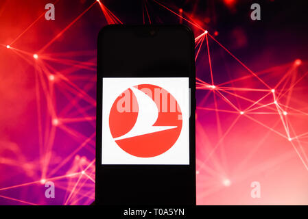 Porto, Portugal. 19 Mär, 2019. Turkish Airlines Logo ist auf ein Android Mobiltelefon gesehen. Credit: Omar Marques/SOPA Images/ZUMA Draht/Alamy leben Nachrichten Stockfoto