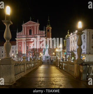 Tromostovje und die kirche der franziskaner in Laibach, Slowenien Stockfoto