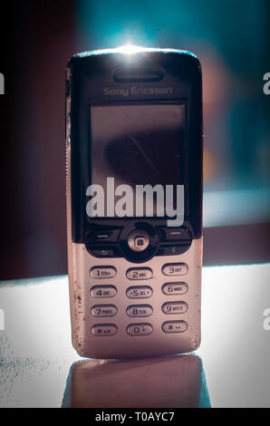 Sony Ericsson Handy, Sony Mobile wurde 2001 gegründet Stockfoto