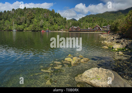 Die wunderschöne Puyuhuapi Lodge in der ventisquero Sound, Patagonien, Aysen, Chile Stockfoto