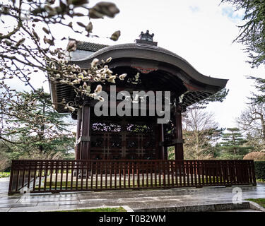 Die japanische Gateway in den Kew Gardens in London (Seitenansicht). Stockfoto