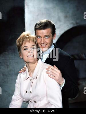 Roger Moore mit Simon Templar DAS SAINT Sylvia Syms die Fiktion Entscheidungsträger Direktor 1968 Roy Ward Baker Leslie Charteris Bamore/Incorporated Television Company (ITC) Stockfoto