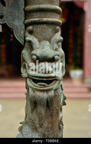 Insence Brenner Detail im Hof der historischen Hainan Montagehalle in der UNESCO-Zentrale vietnamesischen Stadt Hoi An Stockfoto