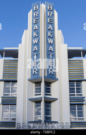 Ein Detail der Fassade der Breakwater Hotel in Miami Beach, Florida, USA Stockfoto