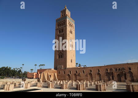 Koutoubia Moschee (Nordseite), mit Resten der früheren Almohaden Moschee, Medina, Marrakesch, Marrakesh-Safi region, Marokko, Nordafrika Stockfoto