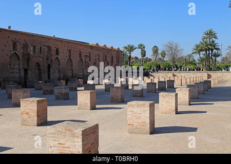 Koutoubia Moschee (Nordseite), mit Resten der früheren Almohaden Moschee, Medina, Marrakesch, Marrakesh-Safi region, Marokko, Nordafrika Stockfoto