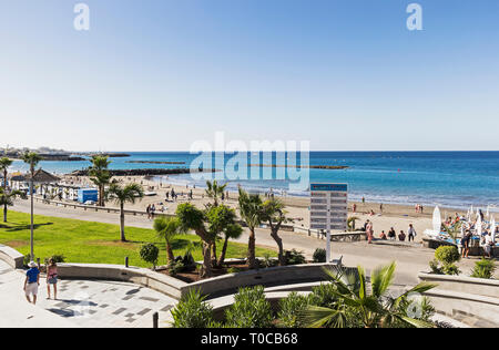 Promenade und Strand, Playa Fanabe, Costa Adeje, Teneriffa auf den Kanarischen Inseln, Spanien Stockfoto