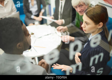 Multi-Ethnic Menschen in Business Meeting Stockfoto