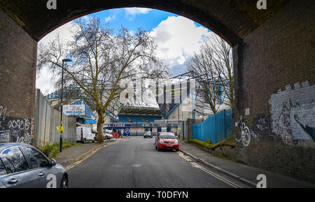 Bermondsey Stadtteil Southwark London UK-Ansicht der Ansatz zu der Höhle Millwall Football Club Stadion in Zampa Road Stockfoto