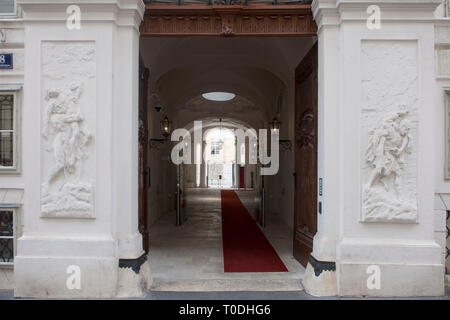 Österreich, Wien 1., himmelpfortgasse 8, (Stadtpalais) Winterpalais des Prinzen Eugen von Savoyen, Eingang Stockfoto