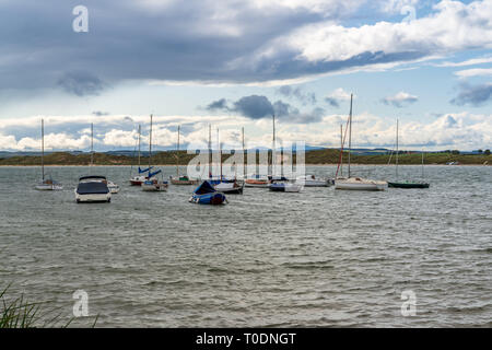 Benthall, Northumberland, England, Großbritannien - September 09, 2018: Boote im Hafen Stockfoto