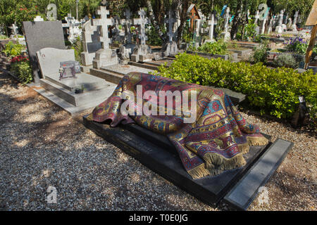 Grab von Russischen Balletttänzer Rudolf Nureyev auf dem Russischen Friedhof in Sainte-Geneviève-des-Bois (Saint-Florent-le-Vieil Russe de Sainte-Geneviève-des-Bois) in der Nähe von Paris, Frankreich. Stockfoto