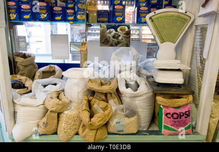 Traditionelle italienische Feinkost Lina Stores in London, Soho. Stockfoto