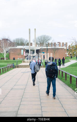 Fotos der außerhalb der öffentlichen Bereiche und Gebäude an der Universität von Sussex in Brighton Stockfoto