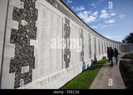 Kreuz des Opfers am Tyne Cot Friedhof der Commonwealth War Graves Commission für WWI britische Soldaten, Flandern, Belgien Stockfoto