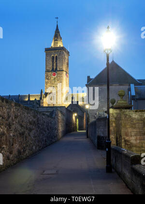 St. Salvators College Kapelle von Zigarettenkippen Wynd im Morgengrauen St Andrews, Fife, Schottland Stockfoto