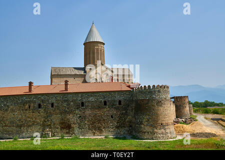 Fotos und Bilder von den Wänden und der mittelalterlichen Kathedrale Alaverdi St George & Klosteranlage, die aus dem 11. Jahrhundert, in der Nähe von Telavi, Georgien (Land). Bei 50 Mir Stockfoto