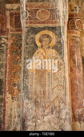 Fotos & Bilder der mittelalterlichen Fresken der Heiligen auf der vorderen Tür der Kathedrale Alaverdi St George & Klosteranlage, die aus dem 11. Jahrhundert, in der Nähe von Telav Stockfoto