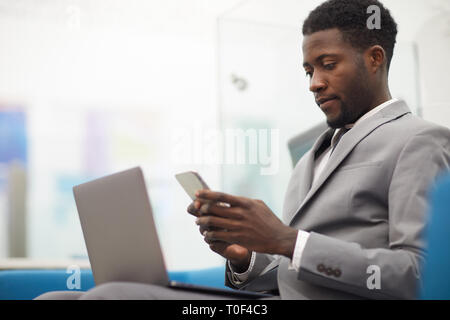 Junge afrikanische Unternehmer Stockfoto