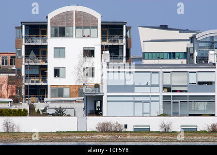 Moderne Architektur mehrfamilien Wohngebiet auf dem Gelände der ehemaligen Schiffswerft auf Varvsholmen in Kalmar Län, Schweden. 11. April 2008 © wojciech Strozyk/A Stockfoto