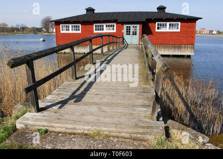 Klapphuset (öffentliche Waschhaus) im Jahre 1857 gebaut ist das einzige verbleibende washhause in Skandinavien am Strand Kattrumpan in Kalmar, Kalmar Län, Schweden. Stockfoto