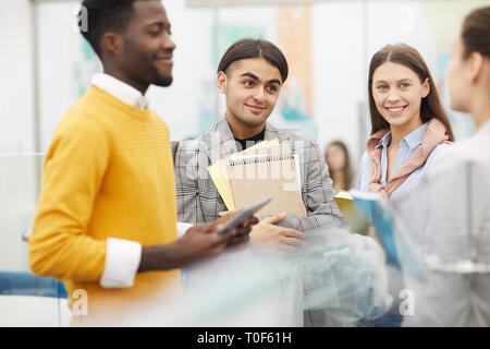 Multi-ethnischen Gruppe von Studenten Stockfoto