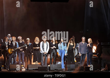 Paris, Frankreich. 18 Mär, 2019. Die Darsteller des XIV. Charity Gala gegen die Alzheimer Krankheit am Olympia am 18. März 2019 in Paris, Frankreich. Quelle: Bernard Menigault/Alamy leben Nachrichten Stockfoto