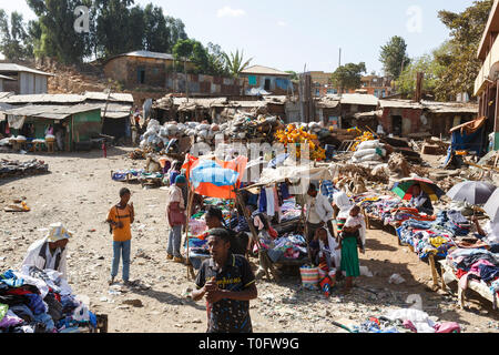 Bahir Dar, Äthiopien, 14. Februar 2015: Markt Szene in Bahir Dar, wo Güter aller Art zum Verkauf angeboten werden, Stockfoto