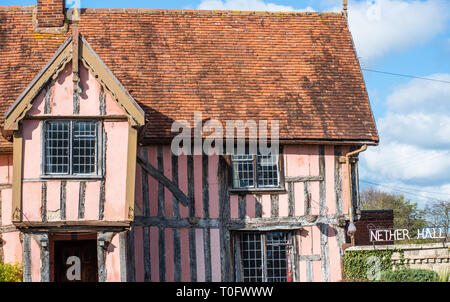 Nether Hall, ein Fachwerkbau im Dorf von Cavendish, Suffolk, England UK Stockfoto