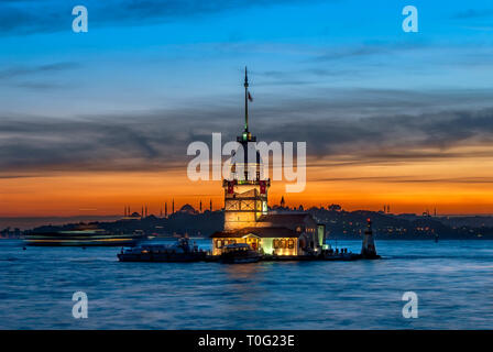Istanbul, Türkei, 29. Oktober 2008: Maiden's Tower und den Sonnenuntergang von Istanbul Stockfoto