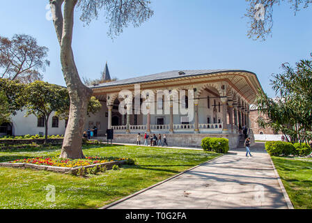 Istanbul, Türkei, 12. April 2007: Garten der Topkapi Palast Stockfoto