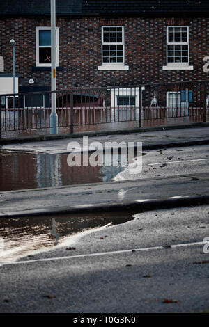 Überschwemmung auf Castleway in Carlisle nach Sturm Desmond. Cumbria, Großbritannien. Stockfoto